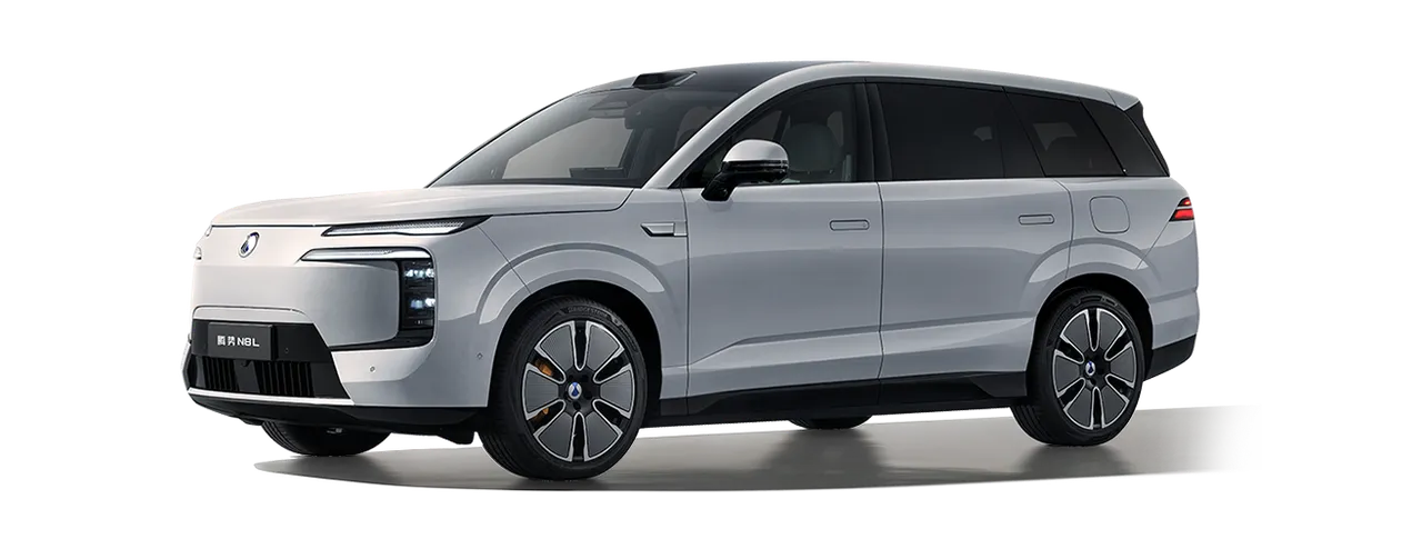 Denza N8L EV — تفاصيل السيارة