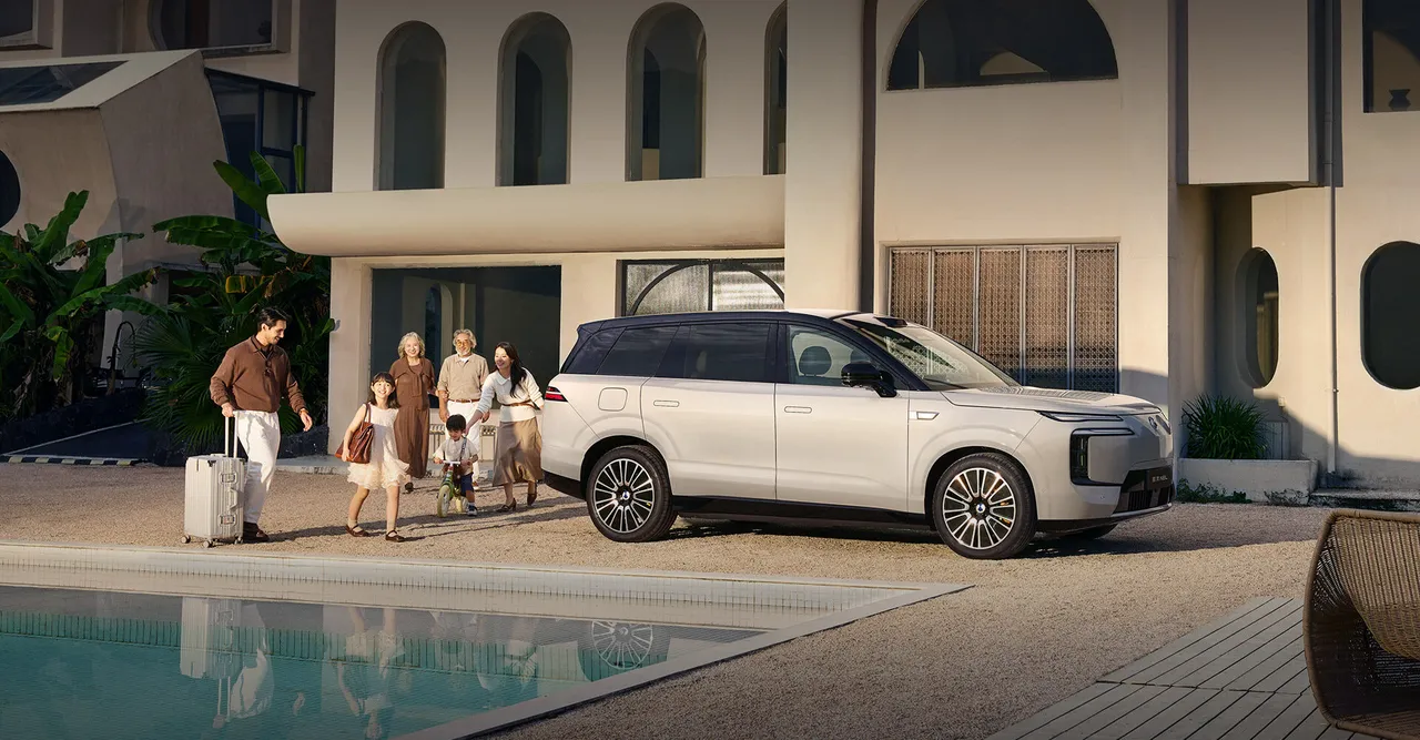 Denza N8L EV — التصميم الجانبي