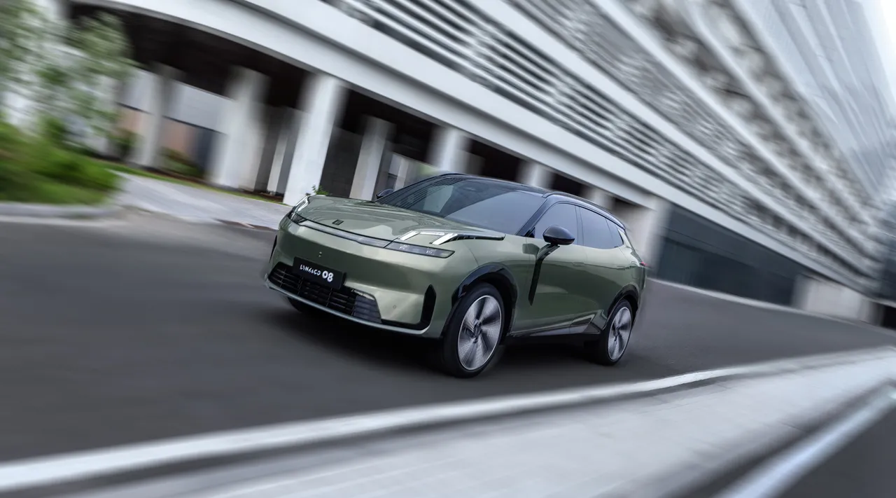 Lynk & Co 08 EM-P — الواجهة الأمامية