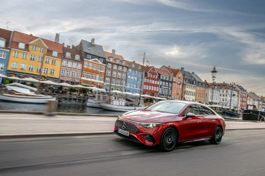 Mercedes-Benz CLA 250+ with EQ Technology — تفاصيل السيارة