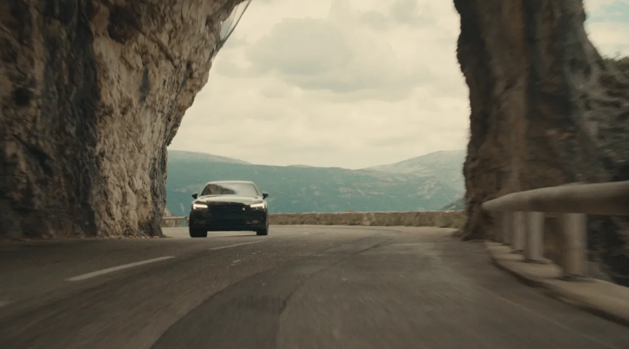 Polestar 2 — الواجهة الأمامية