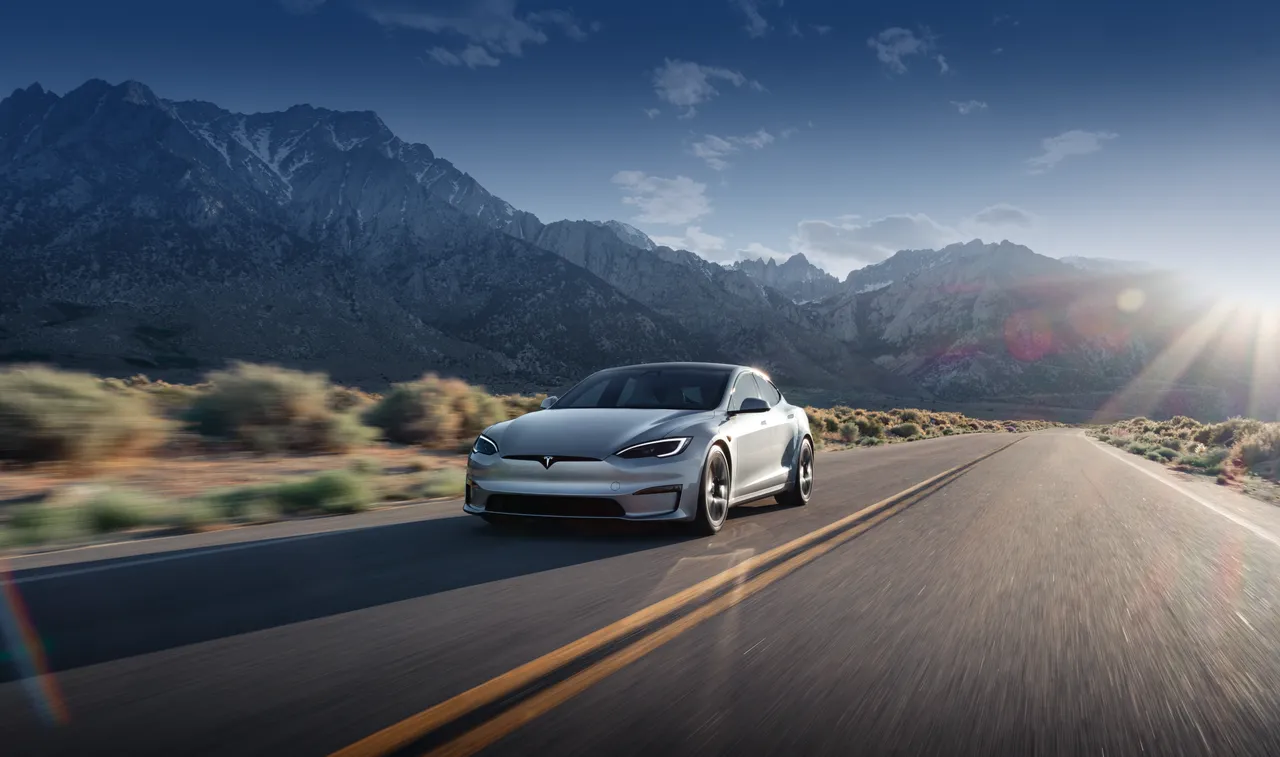 Tesla Model S — تفاصيل السيارة