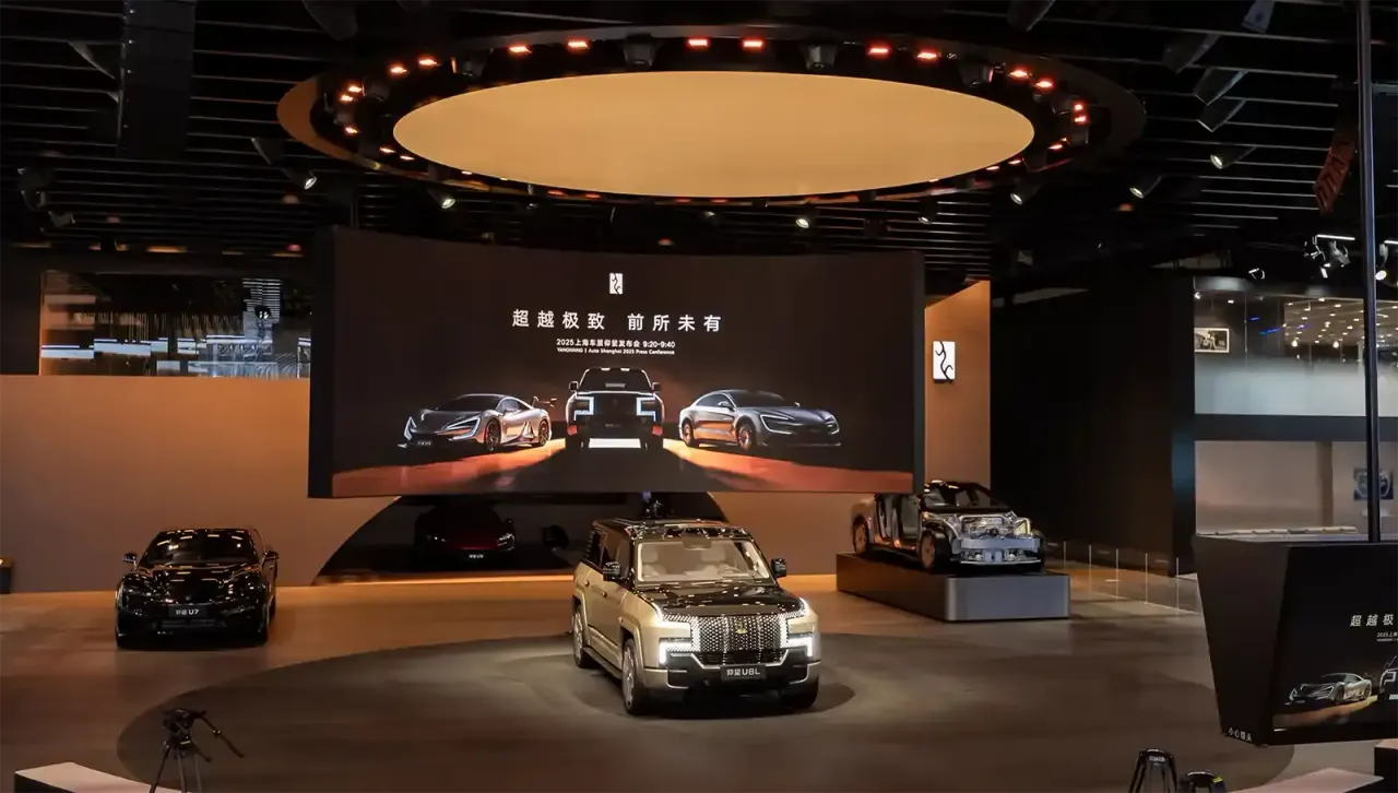 Yangwang (BYD) U8L — تفاصيل السيارة